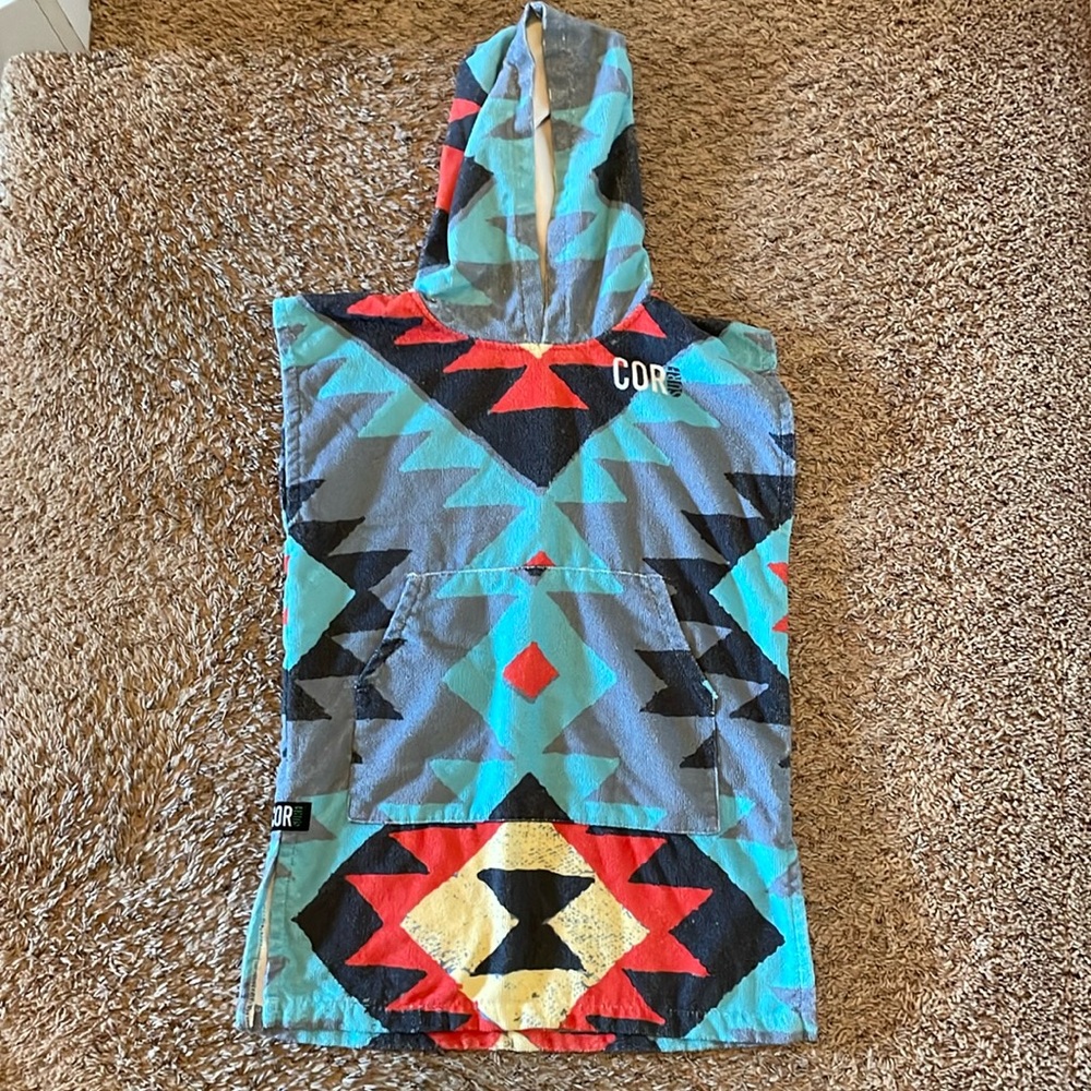 Cor Surf youth small poncho in excellent condition